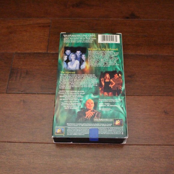 VHS film ~ "BUFFY THE VAMPIRE SLAYER 1998" - Picture 2 of 2